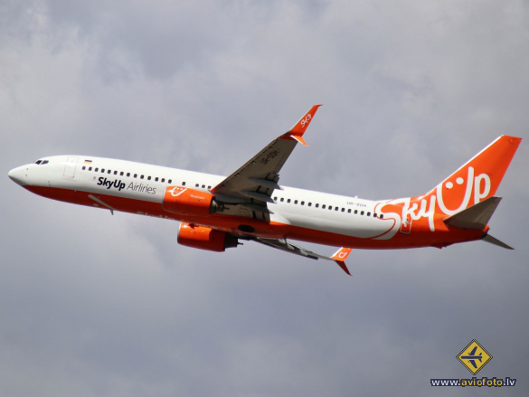 Boeing 737-86Q